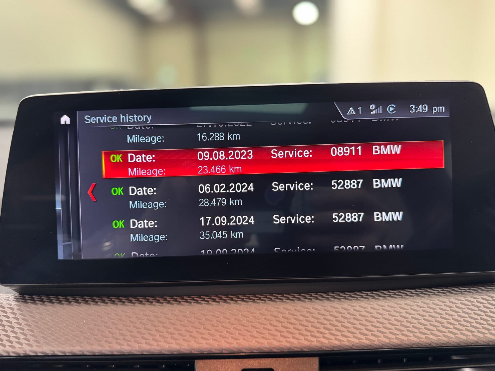 2020 BMW X2 sDRIVE18i F39 in Grey — photo 24