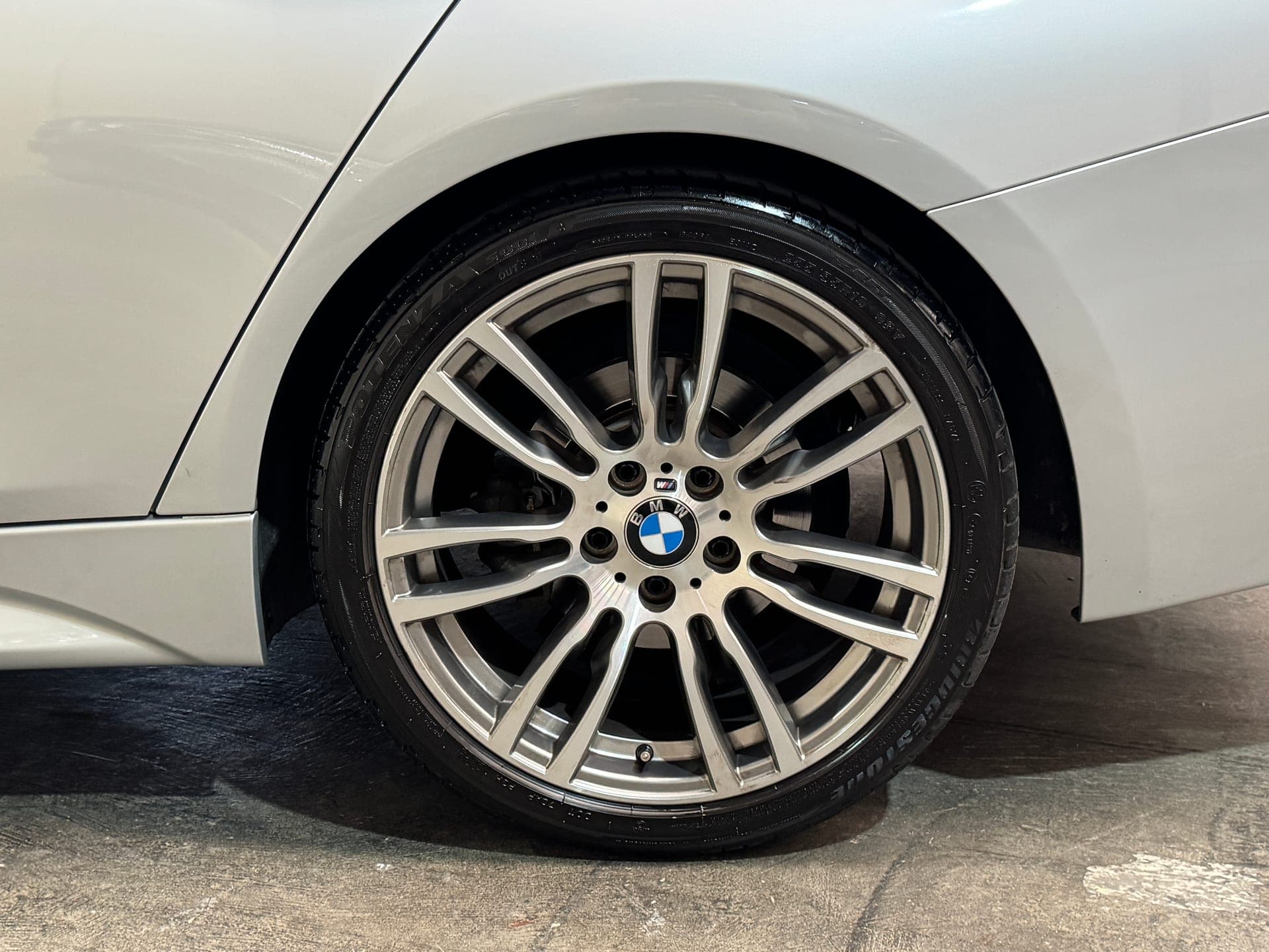 2018 BMW 3 Series 330i M Sport F30 LCI in Silver — photo 12
