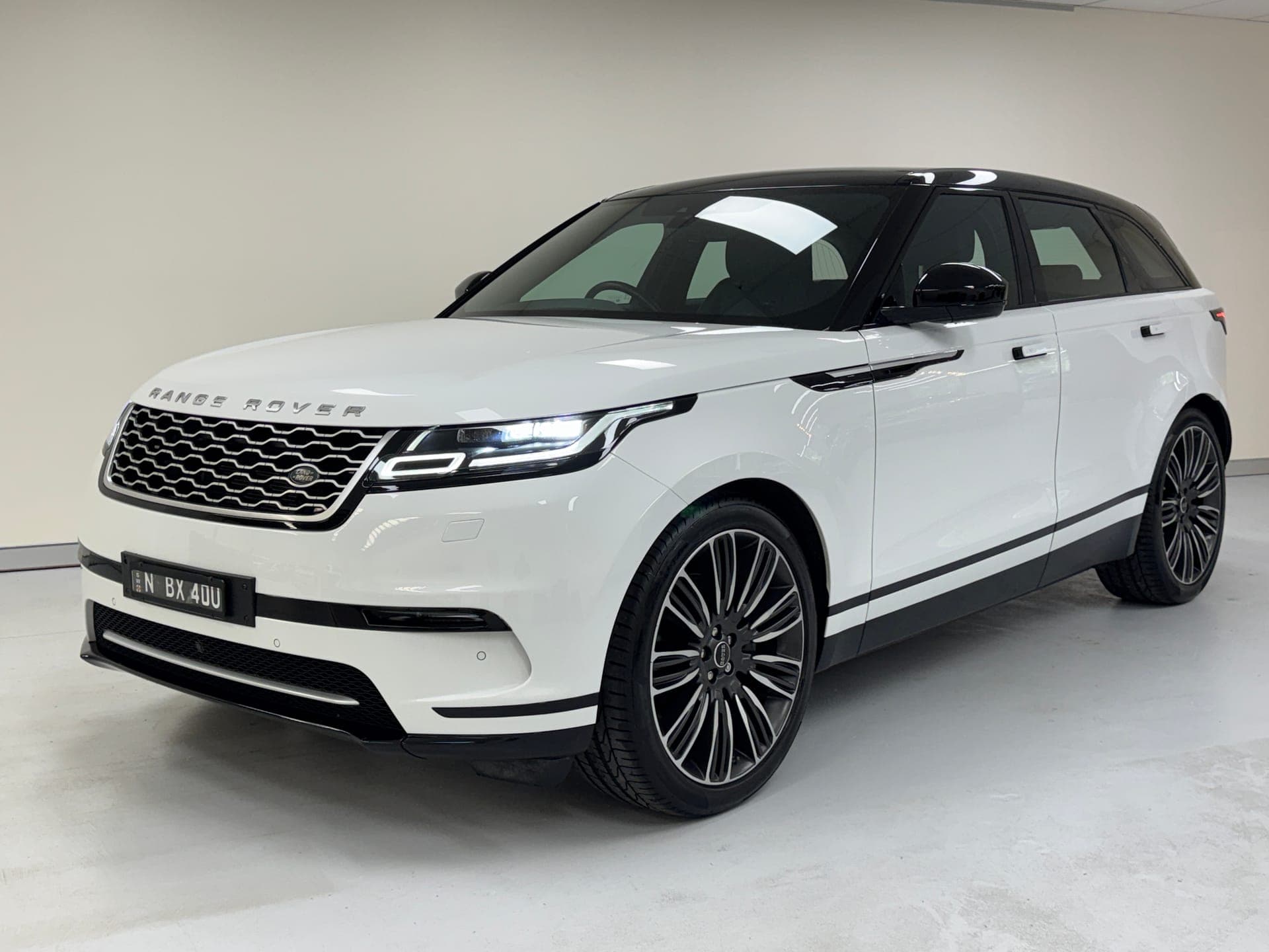 2018 Range Rover Velar D300 S AWD in White