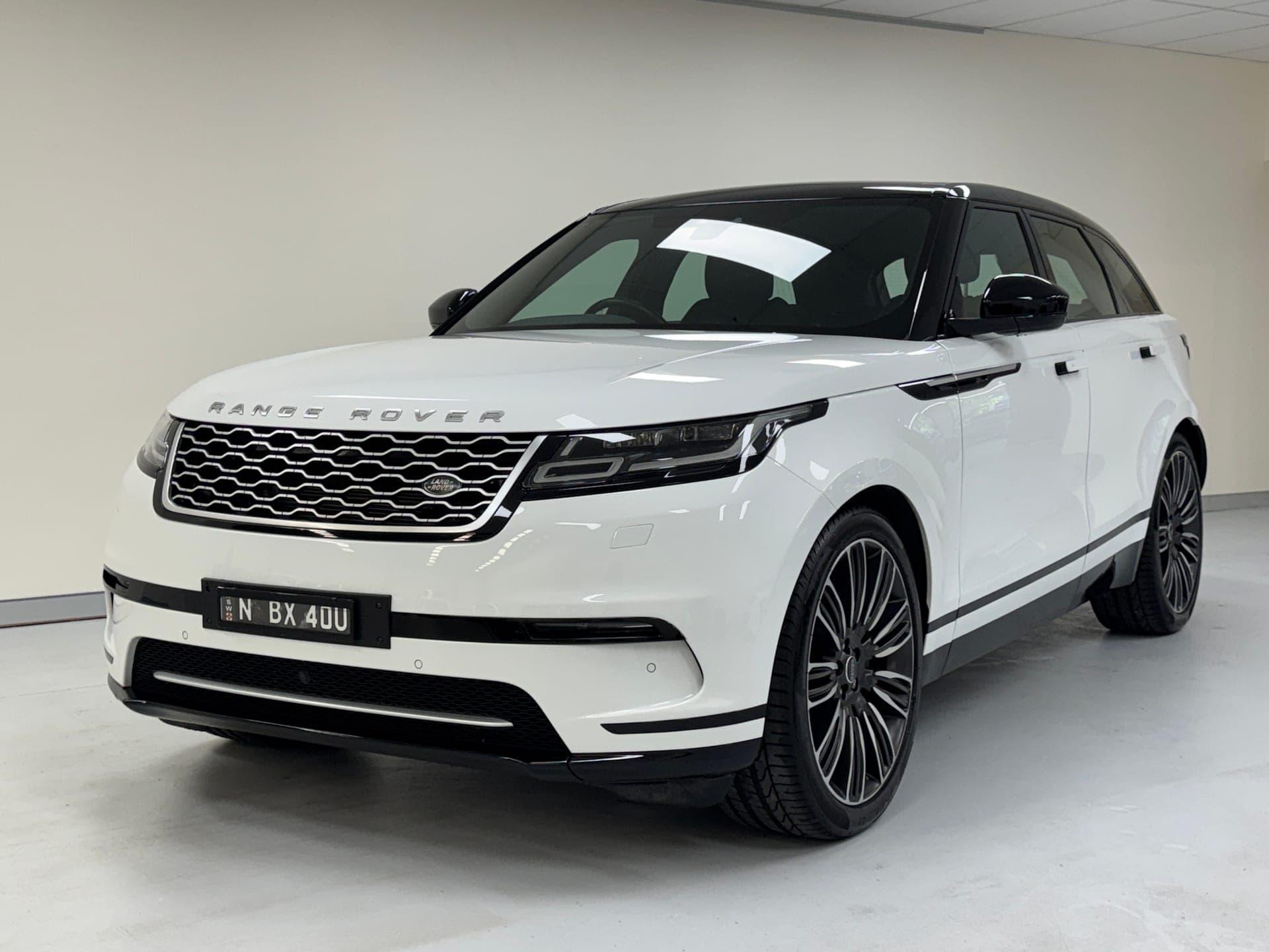 2018 Range Rover Velar D300 S AWD in White — exterior side