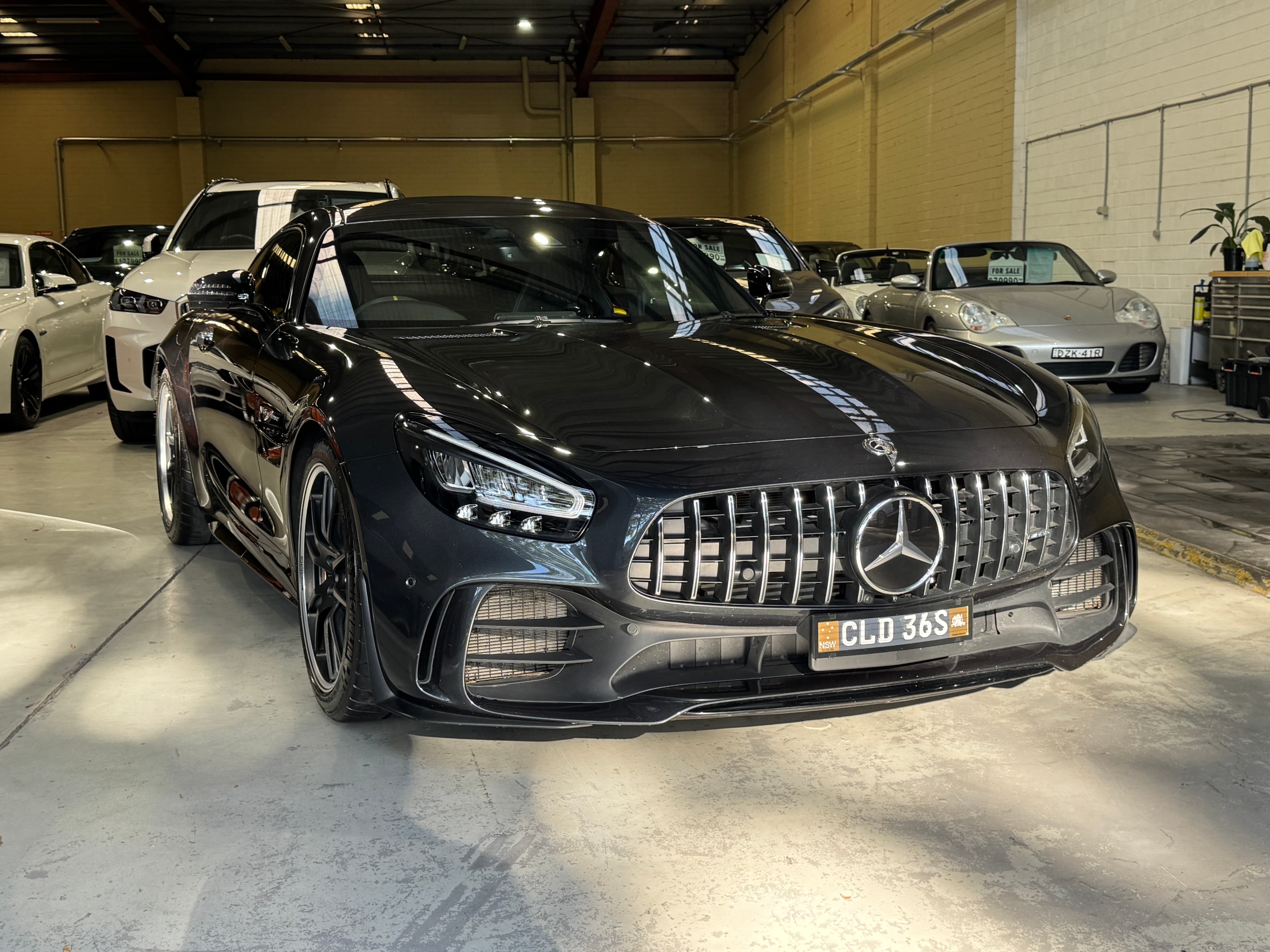 2019 MERCEDES-AMG GT R 190 MY18 in Magnetite Black — exterior front