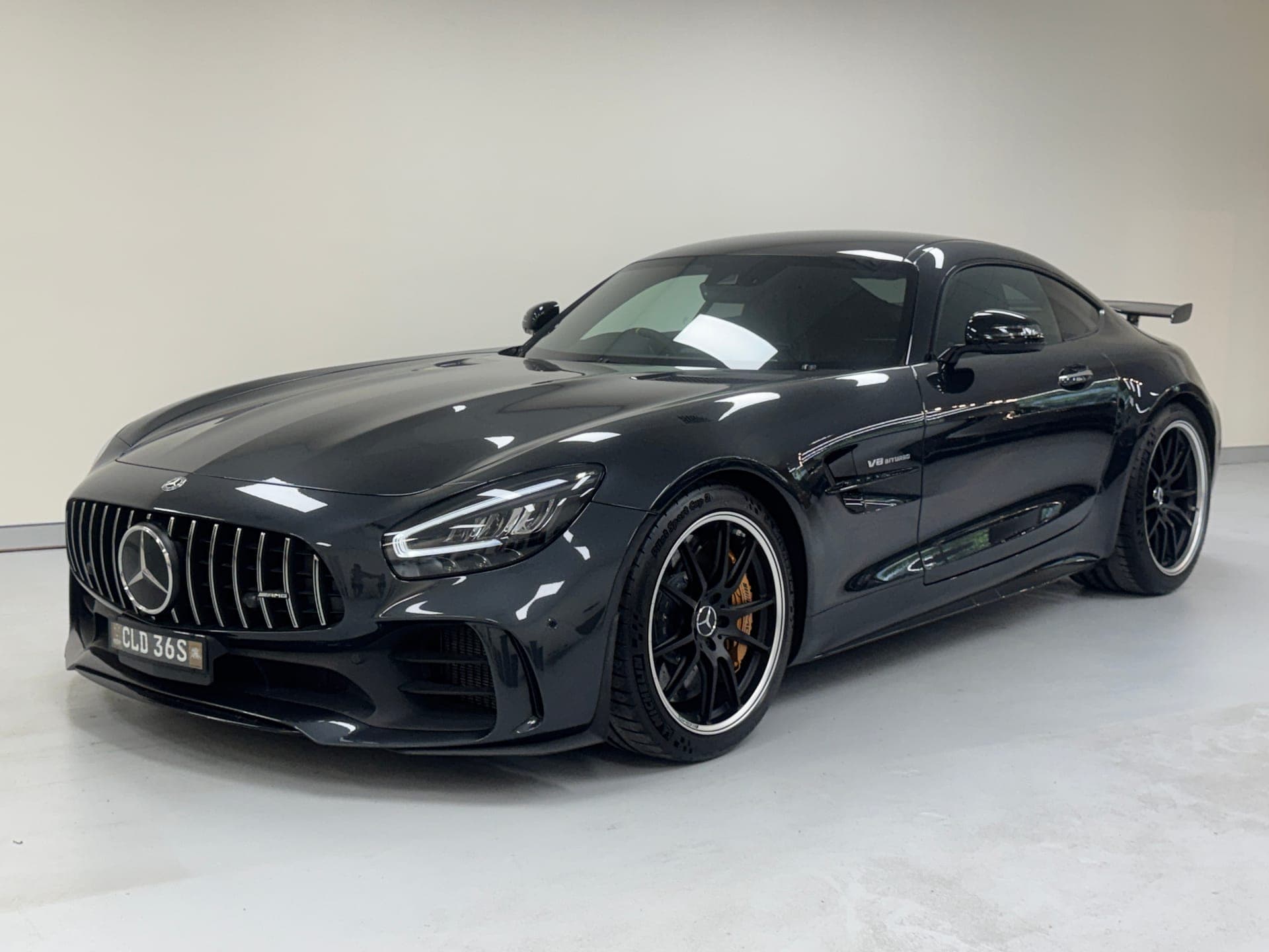 2019 MERCEDES-AMG GT R 190 MY18 in Magnetite Black — exterior front