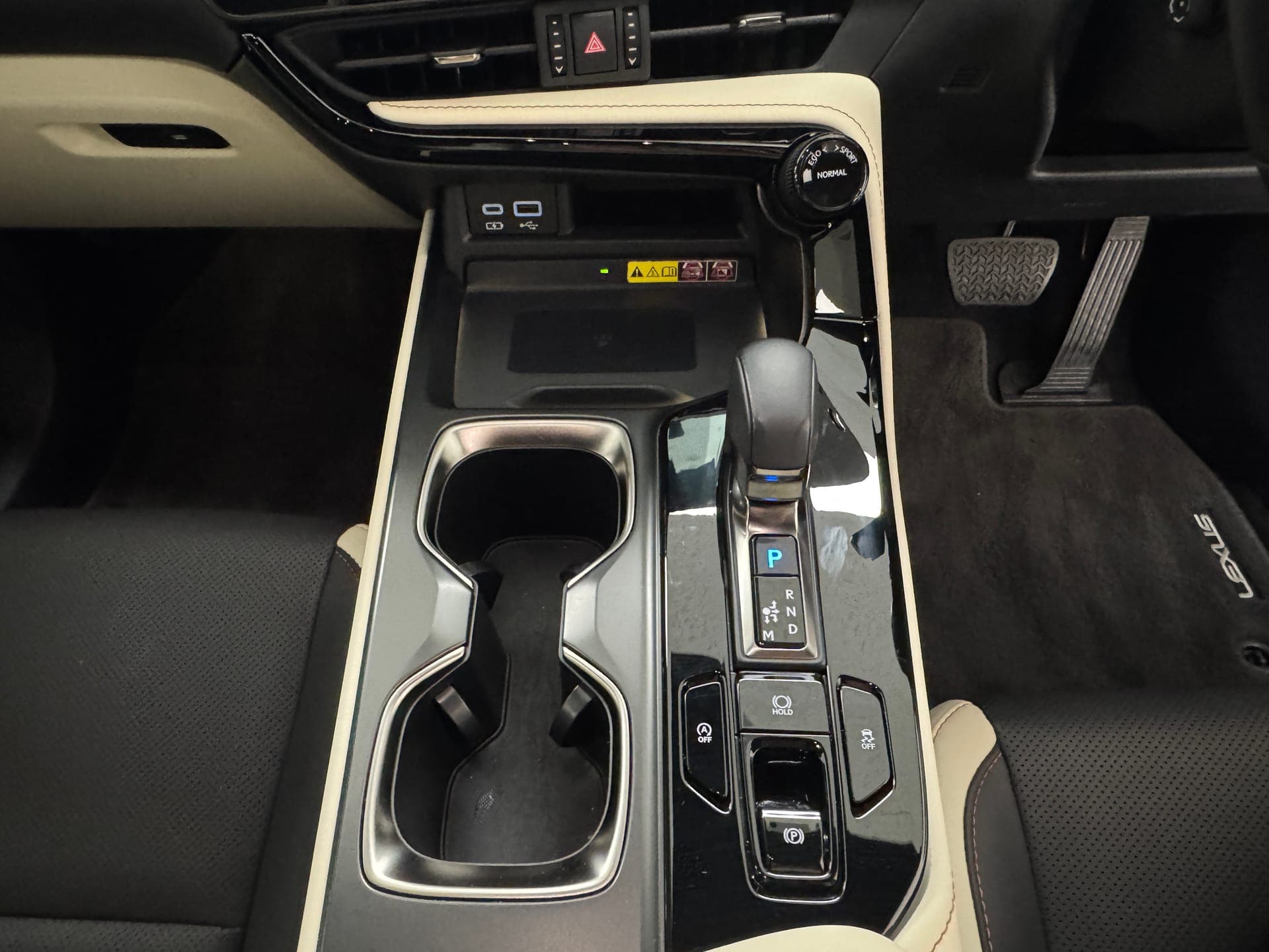 2023 Lexus NX250 2WD AAZA20R in White — photo 16