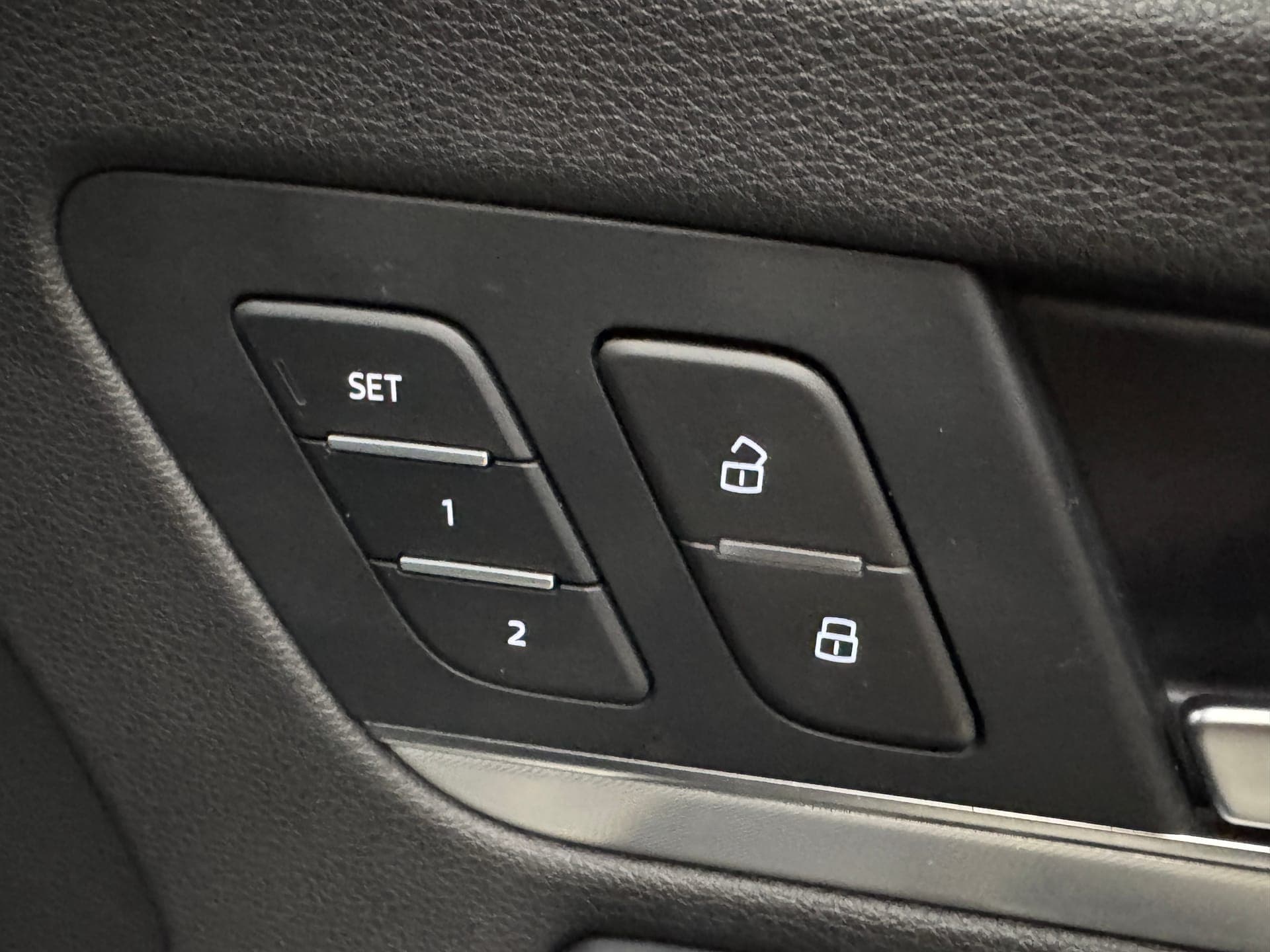 2023 Audi Q5 40 TDI Quattro Sport MHEV in Black — photo 14