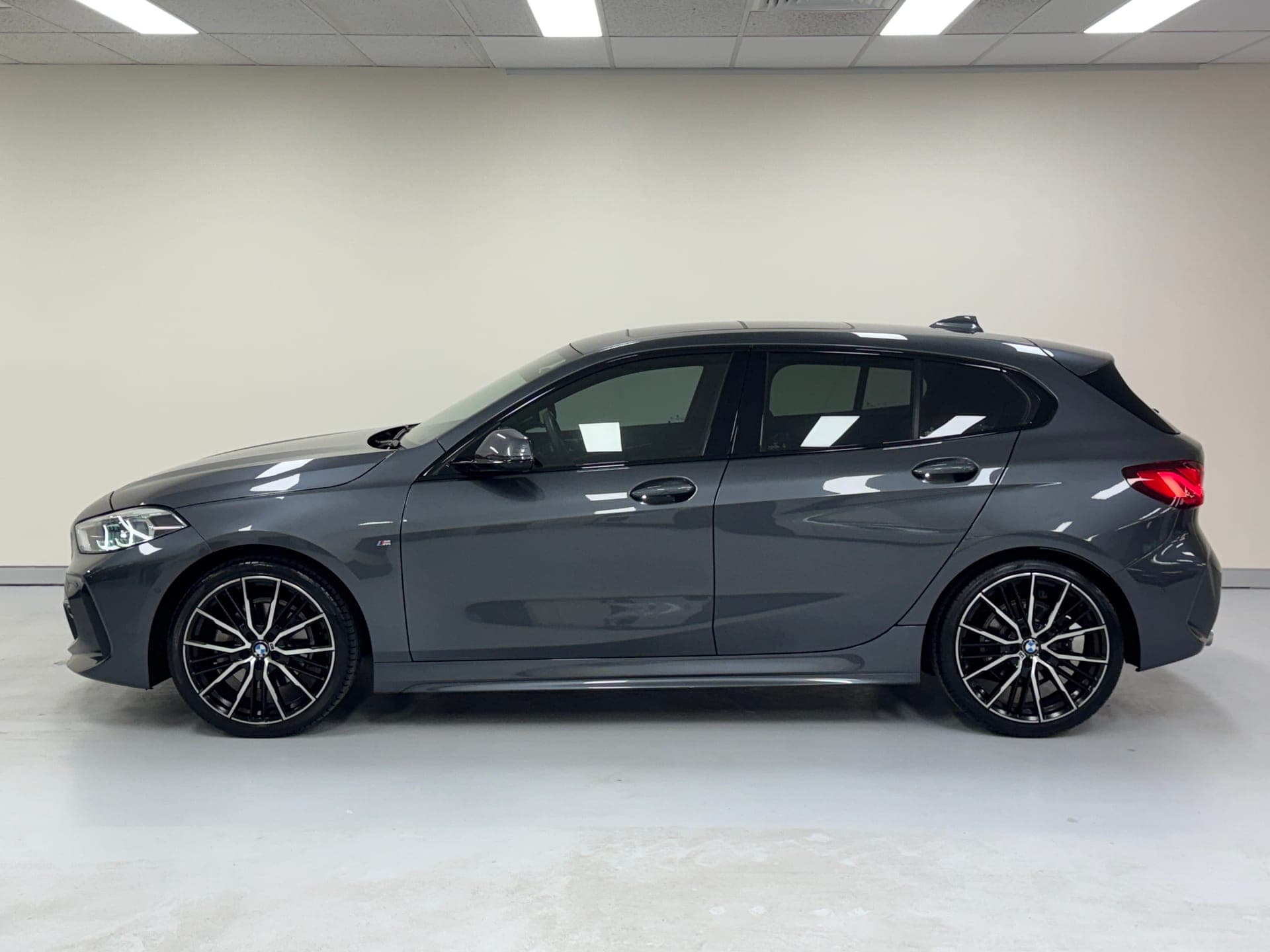 2020 BMW 1 Series 118i M Sport in Mineral Grey — interior