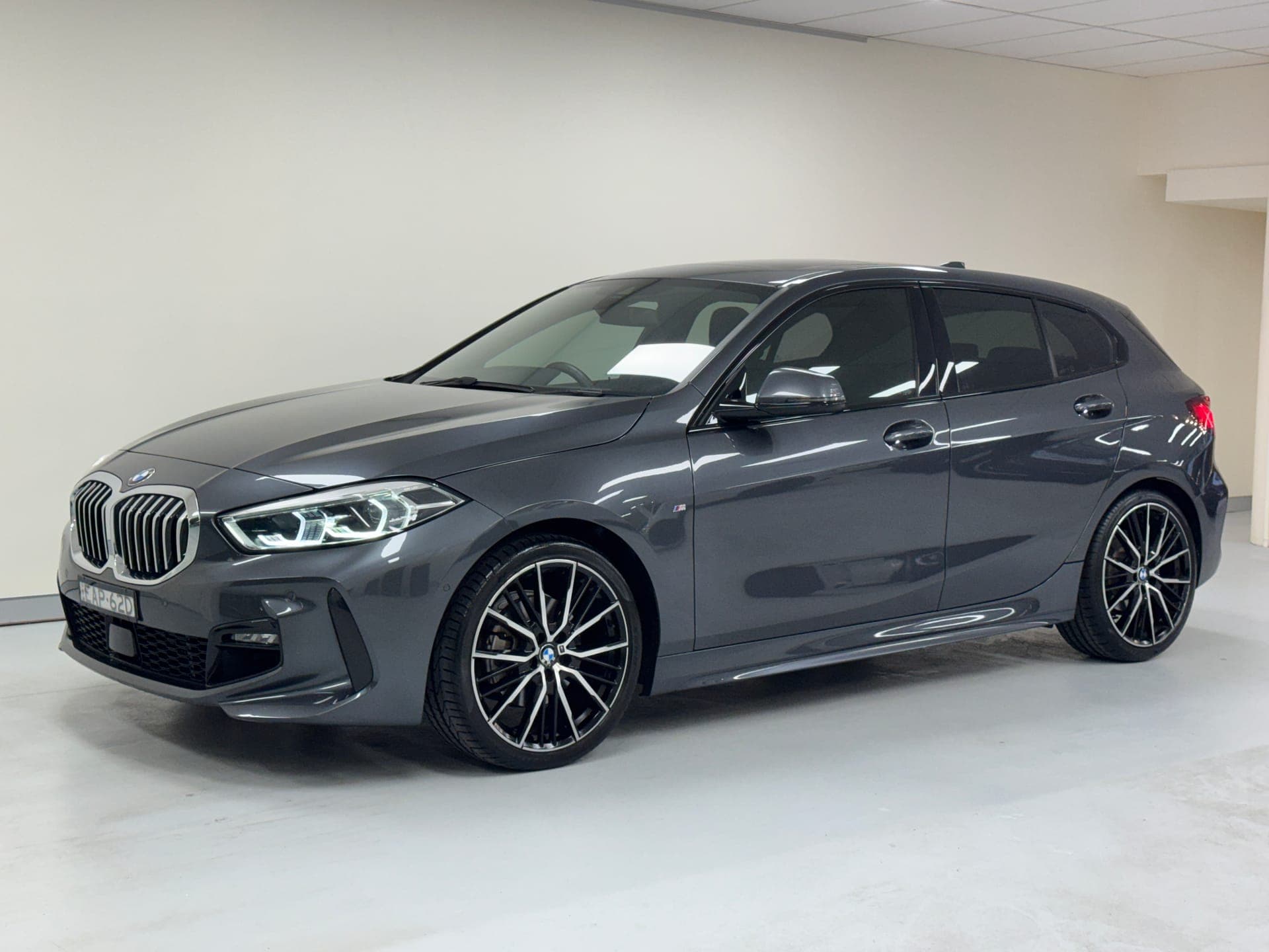 2020 BMW 1 Series 118i M Sport in Mineral Grey — dashboard