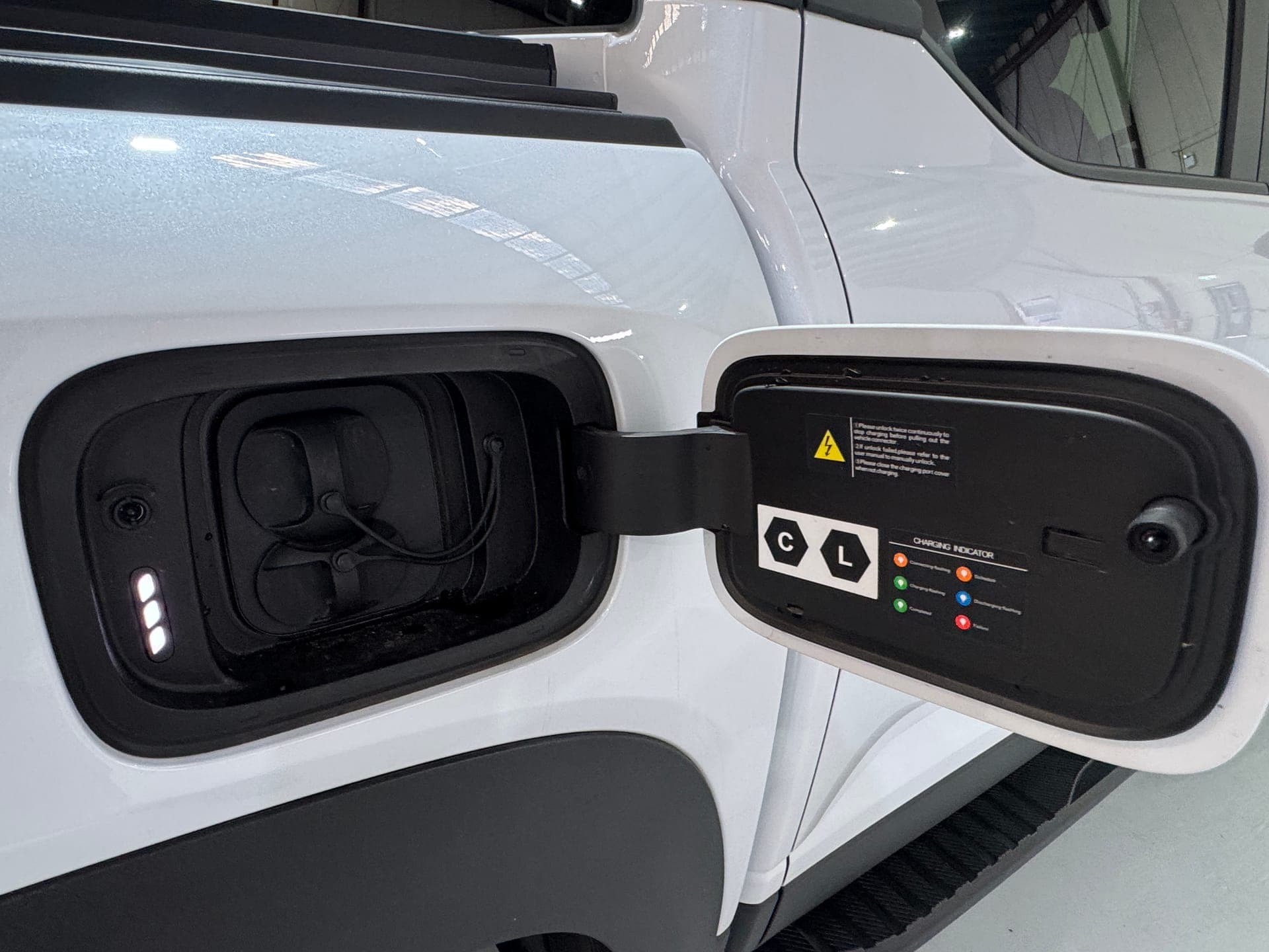 2024 BYD Shark 6 Dual Motor Premium in White — photo 14