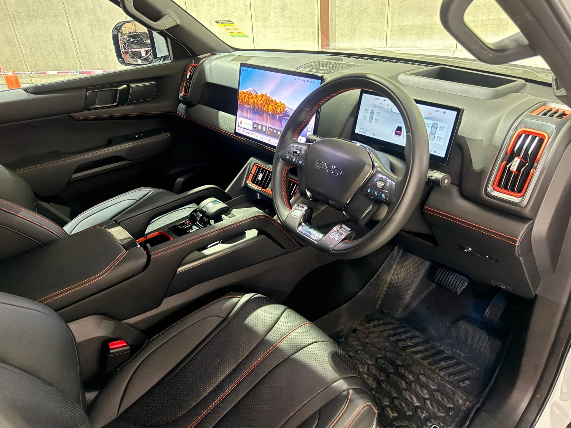 2024 BYD Shark 6 Dual Motor Premium in White — photo 16