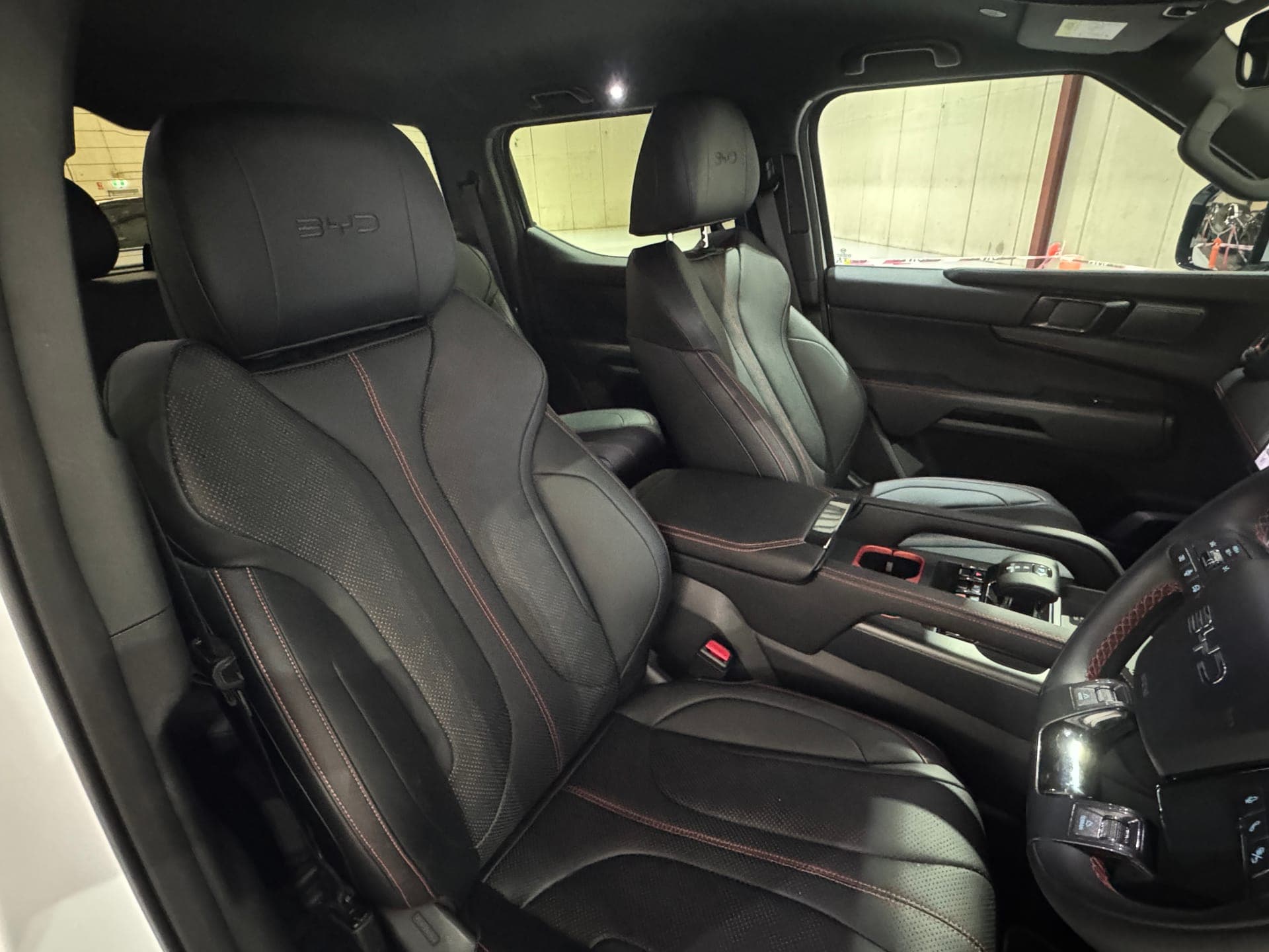 2024 BYD Shark 6 Dual Motor Premium in White — photo 19