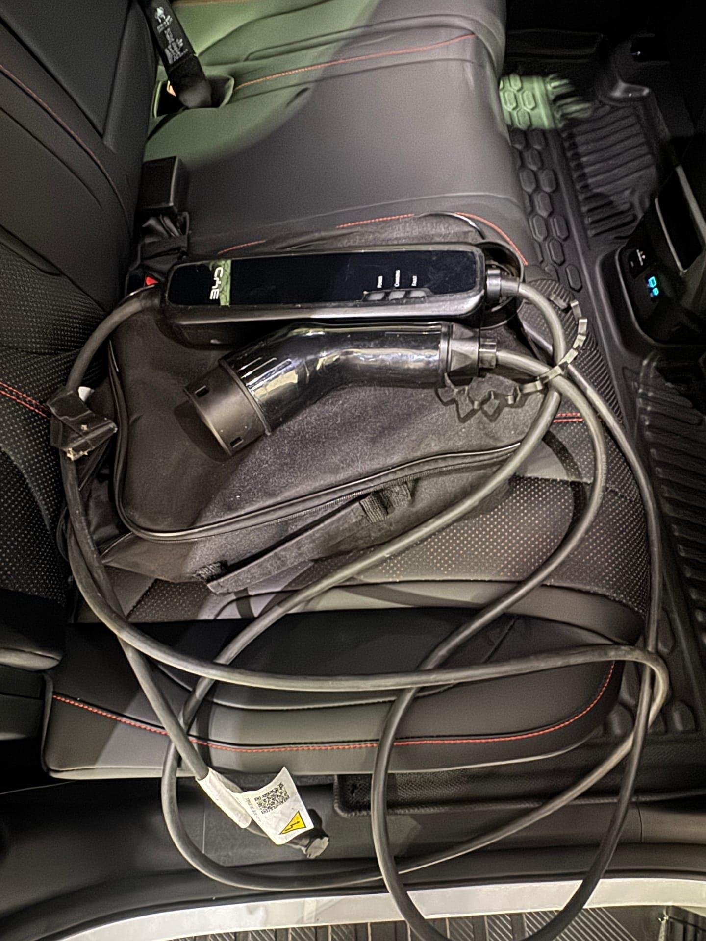 2024 BYD Shark 6 Dual Motor Premium in White — photo 25