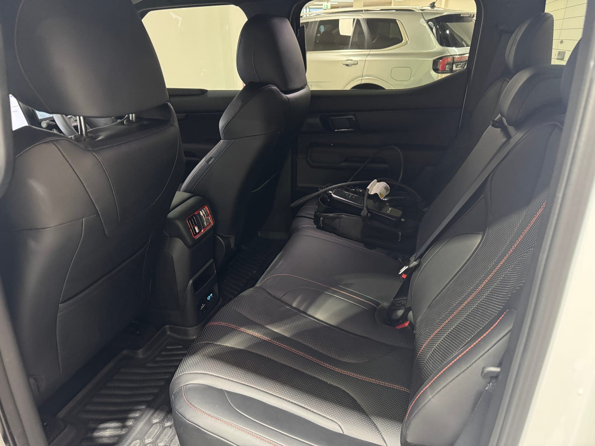 2024 BYD Shark 6 Dual Motor Premium in White — photo 26