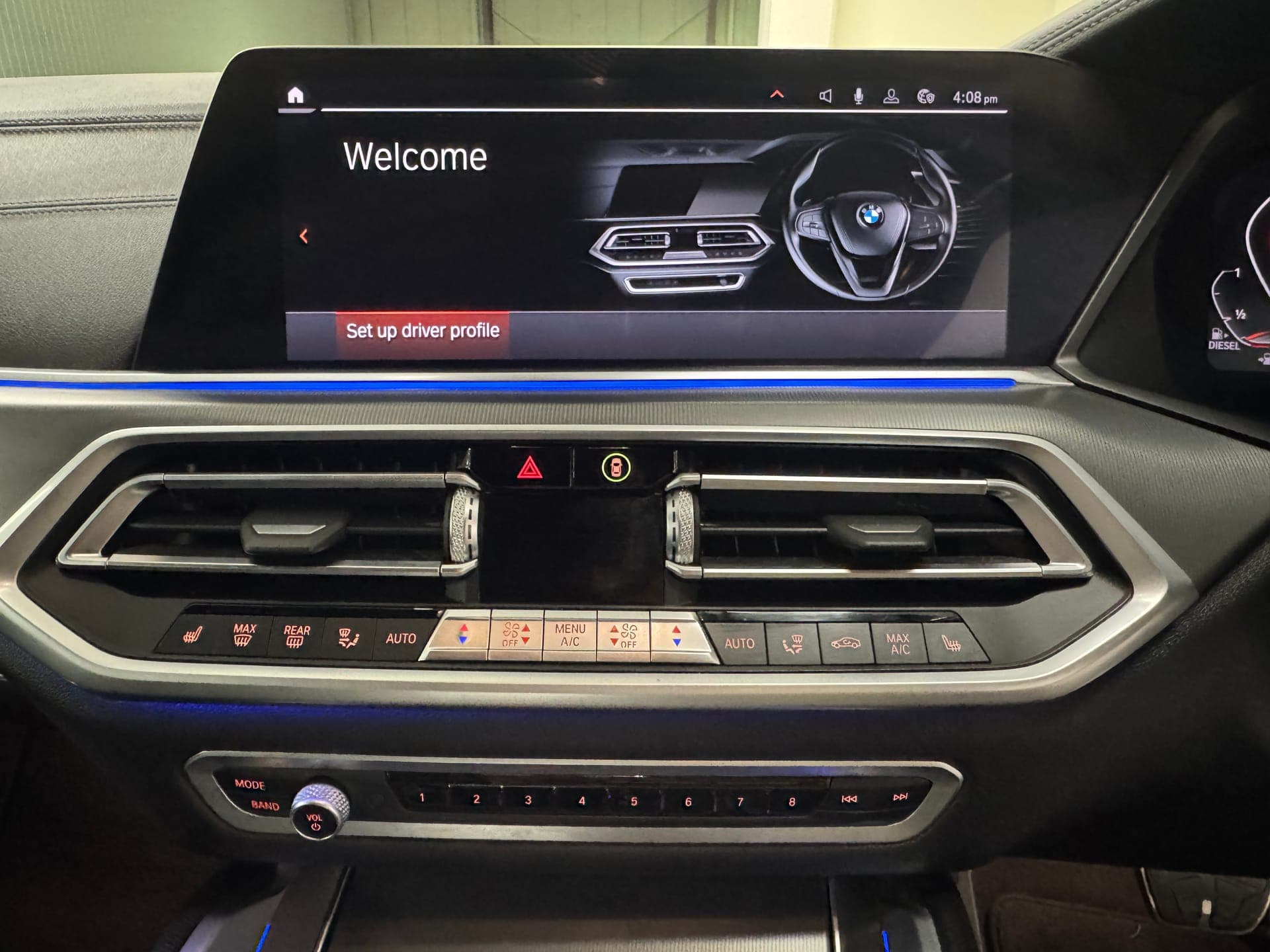 2020 BMW X6 xDrive30d M Sport G06 in Grey — photo 15
