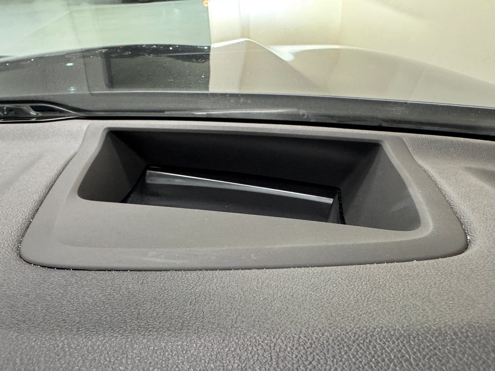 2020 BMW X6 xDrive30d M Sport G06 in Grey — photo 17
