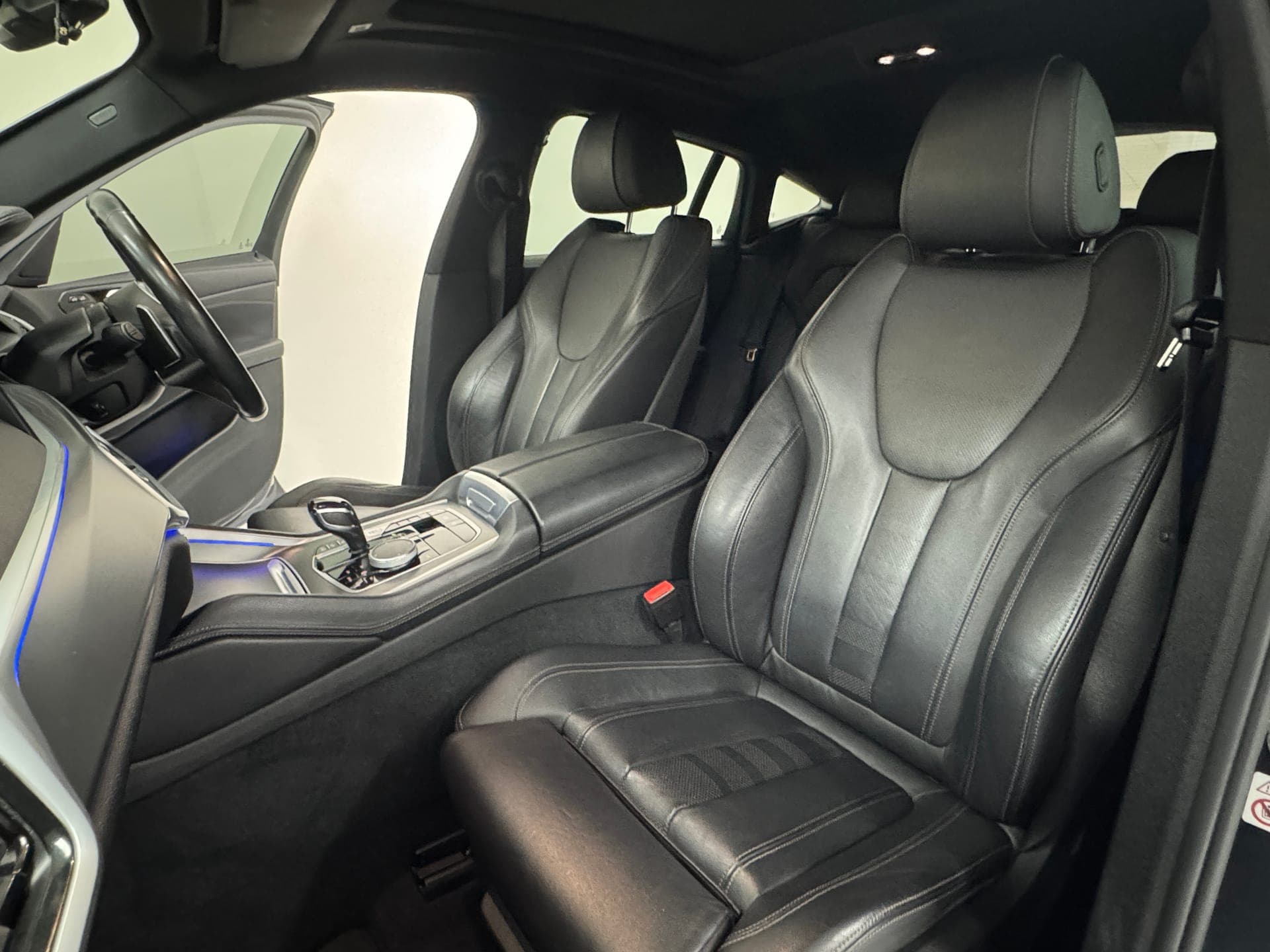 2020 BMW X6 xDrive30d M Sport G06 in Grey — photo 20