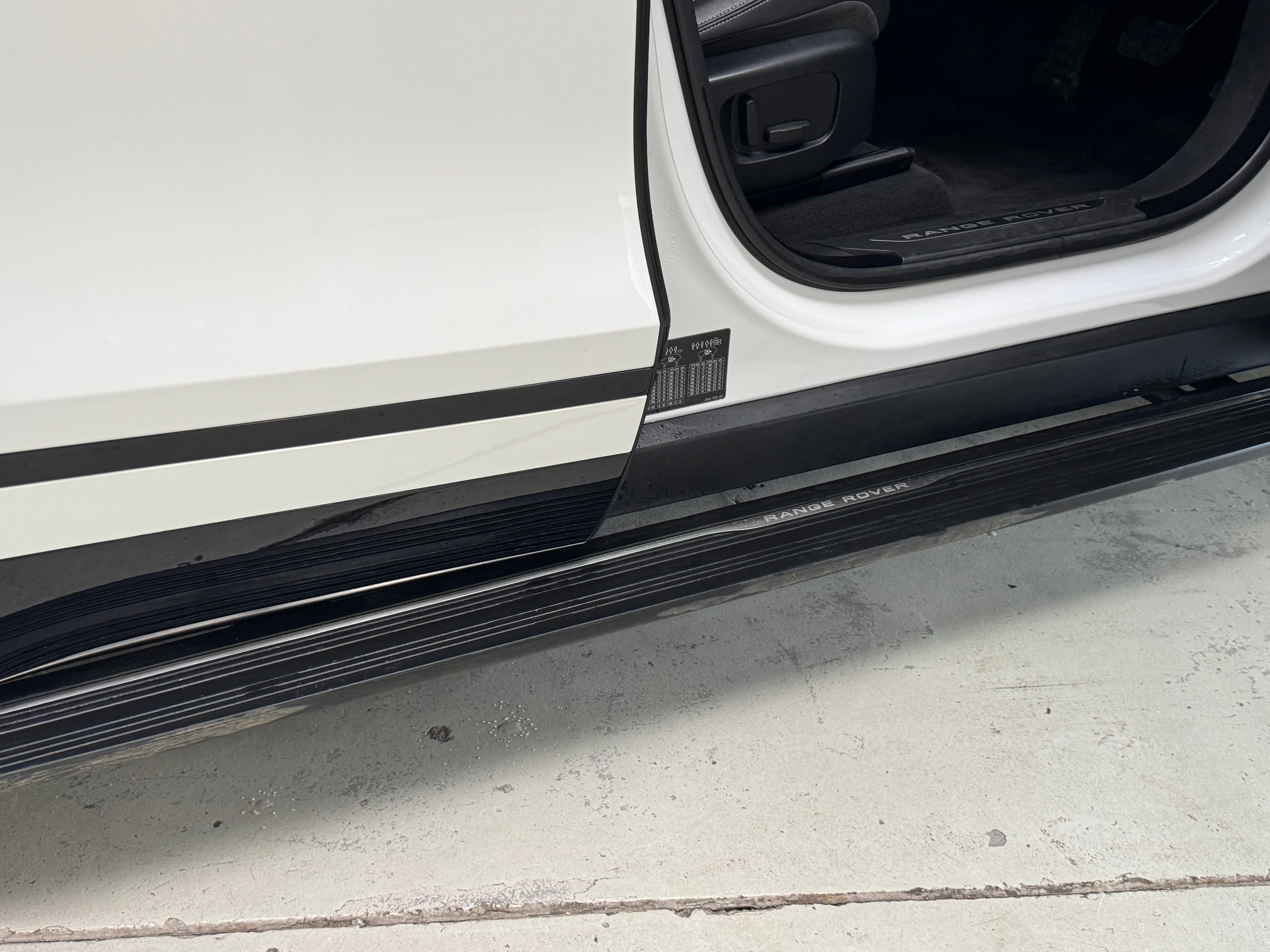 2018 Land Rover Velar D300 S in White — boot