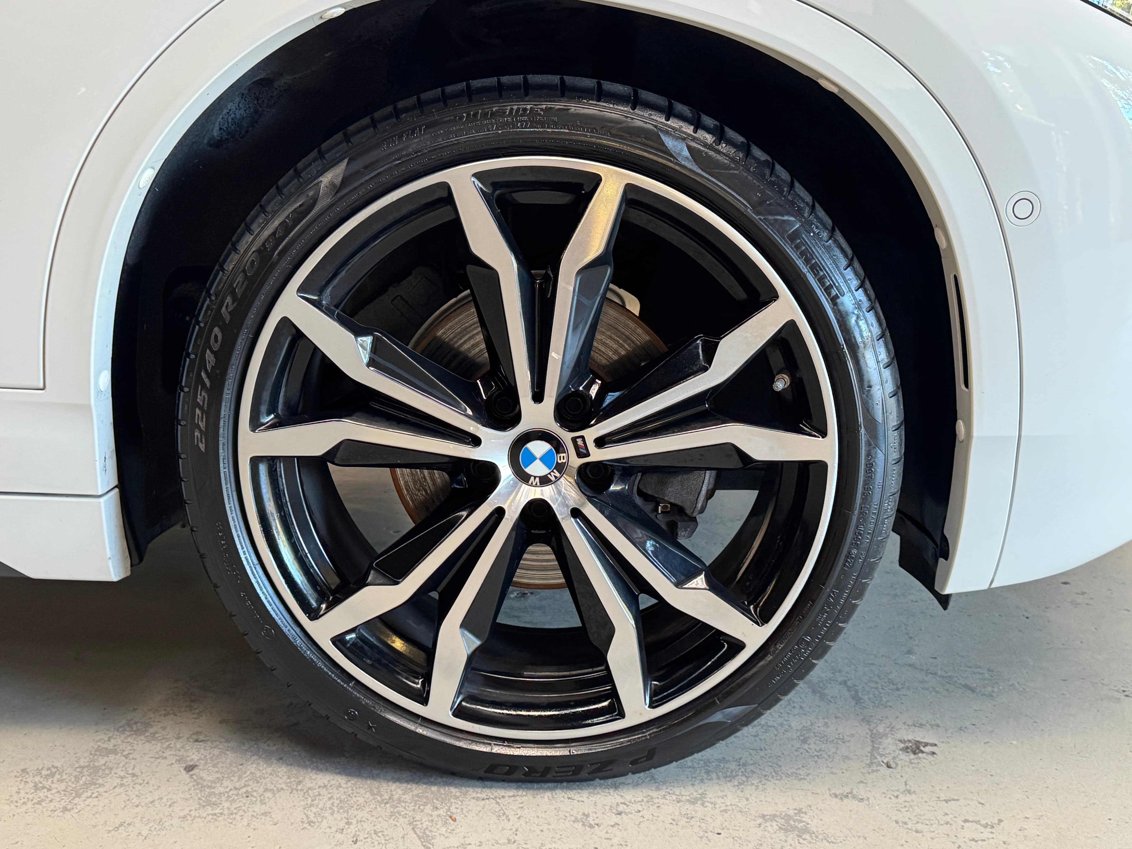 2023 BMW X2 sDrive18i in White — boot