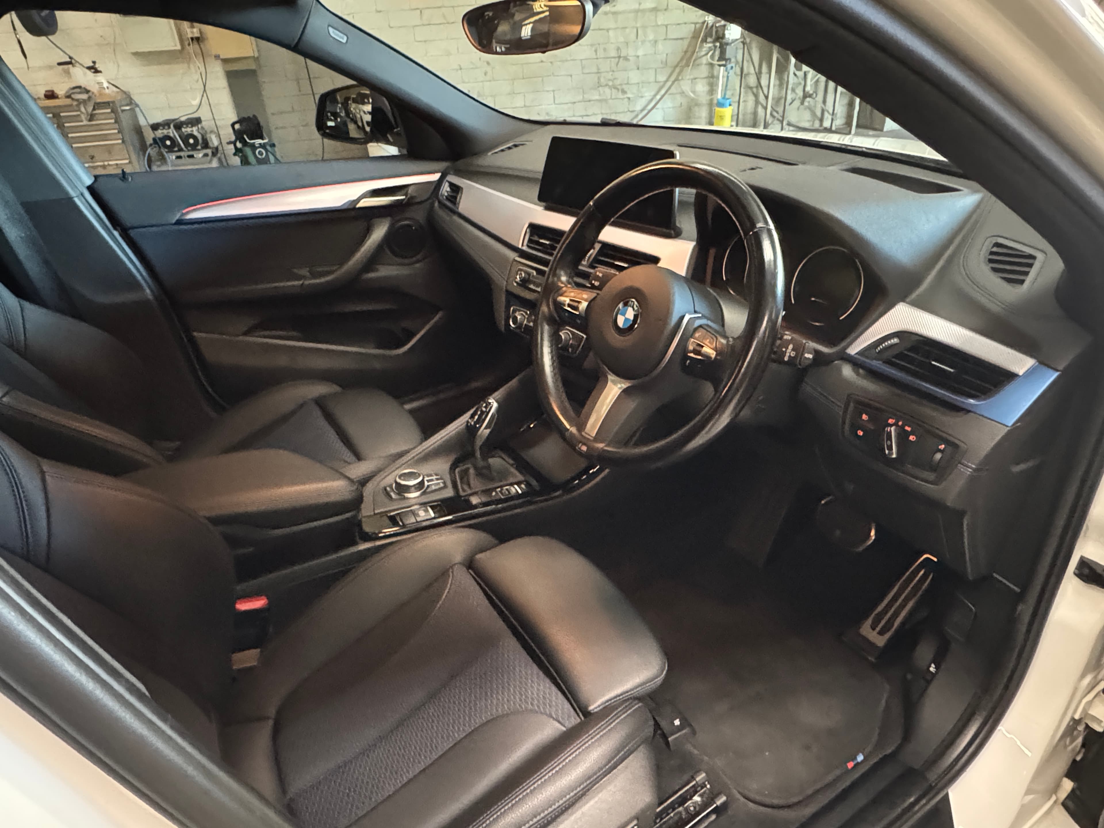 2023 BMW X2 sDrive18i in White — photo 15