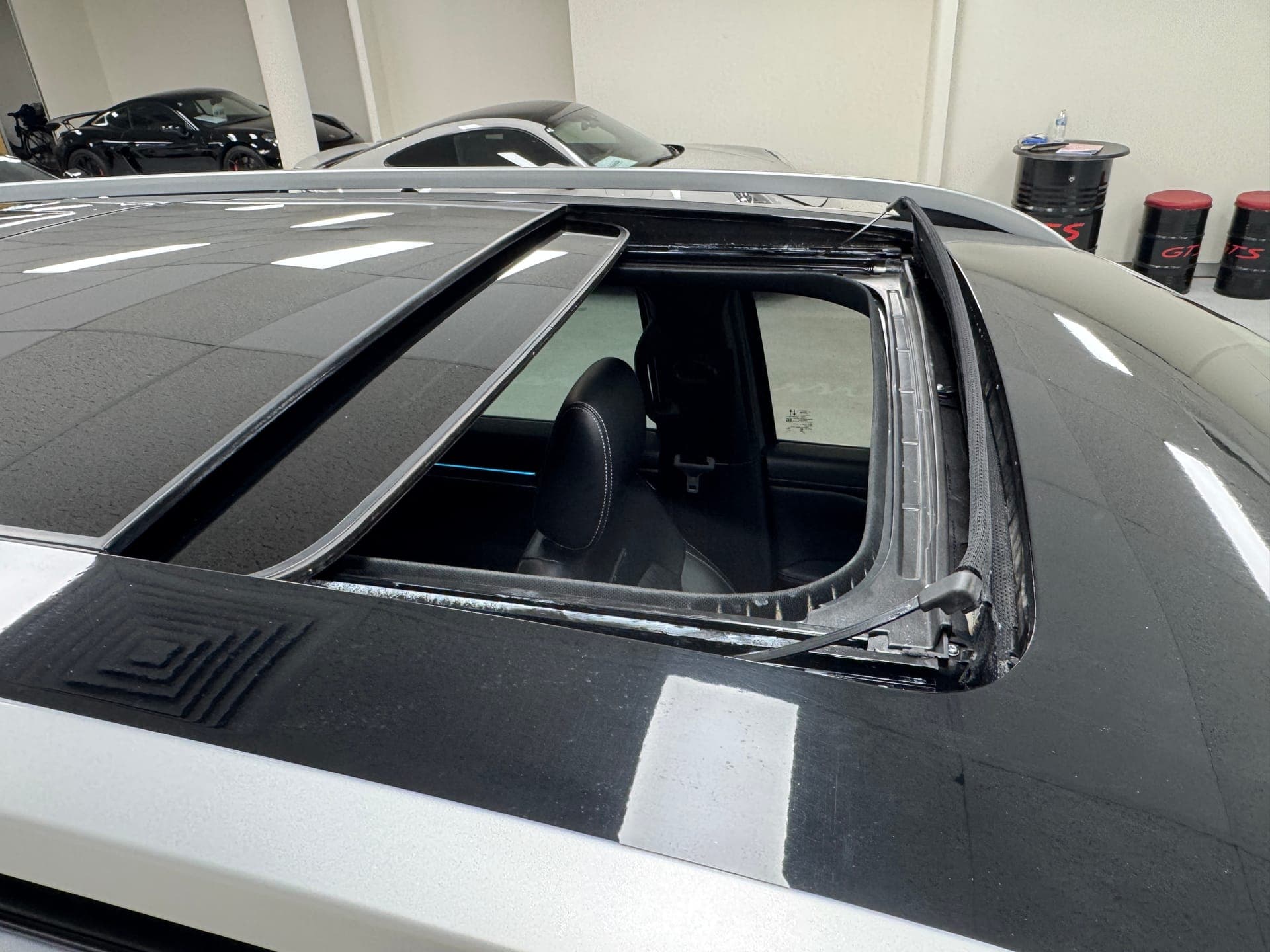 2023 Ford Everest Platinum (4WD) UB MY24 in Silver — photo 18