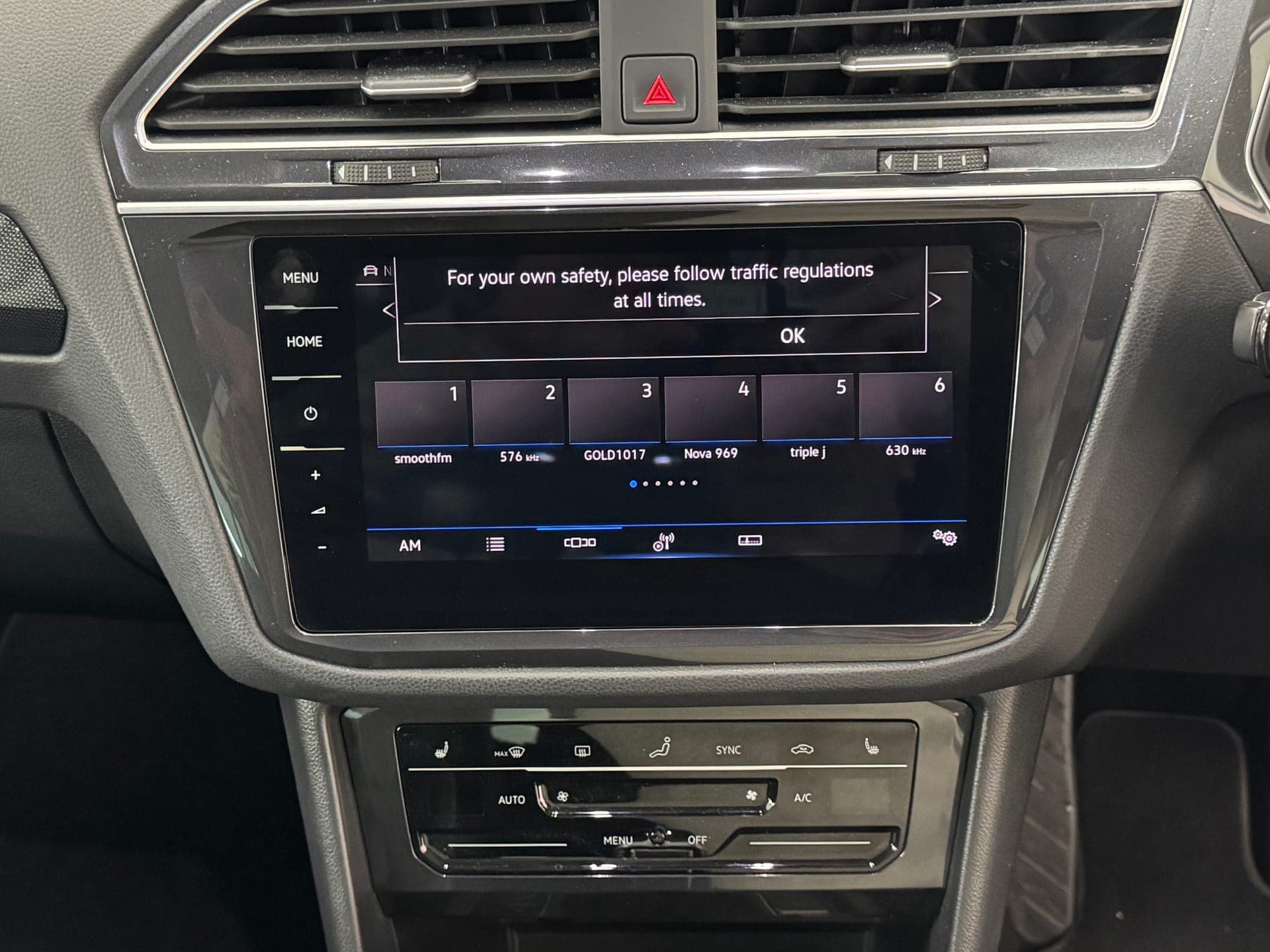 2021 Volkswagen Tiguan 162TSI Elegance in White — photo 15