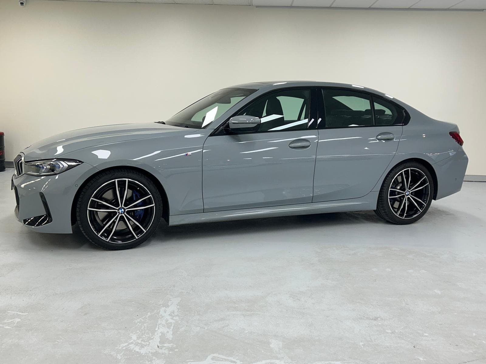 2023 BMW 3 Series 330i M Sport G20 LCI in Grayon — exterior rear
