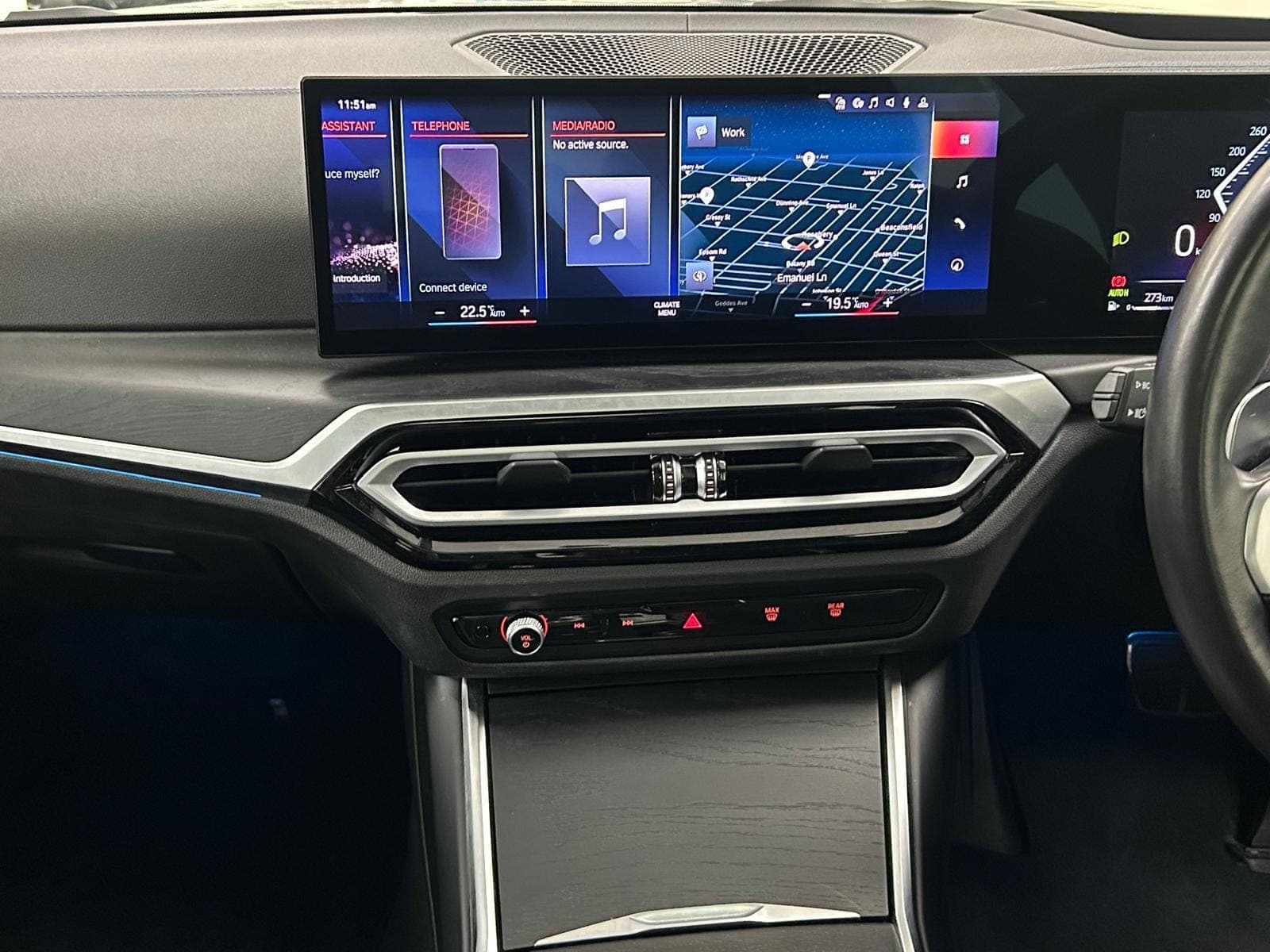 2023 BMW 3 Series 330i M Sport G20 LCI in Grayon — photo 16