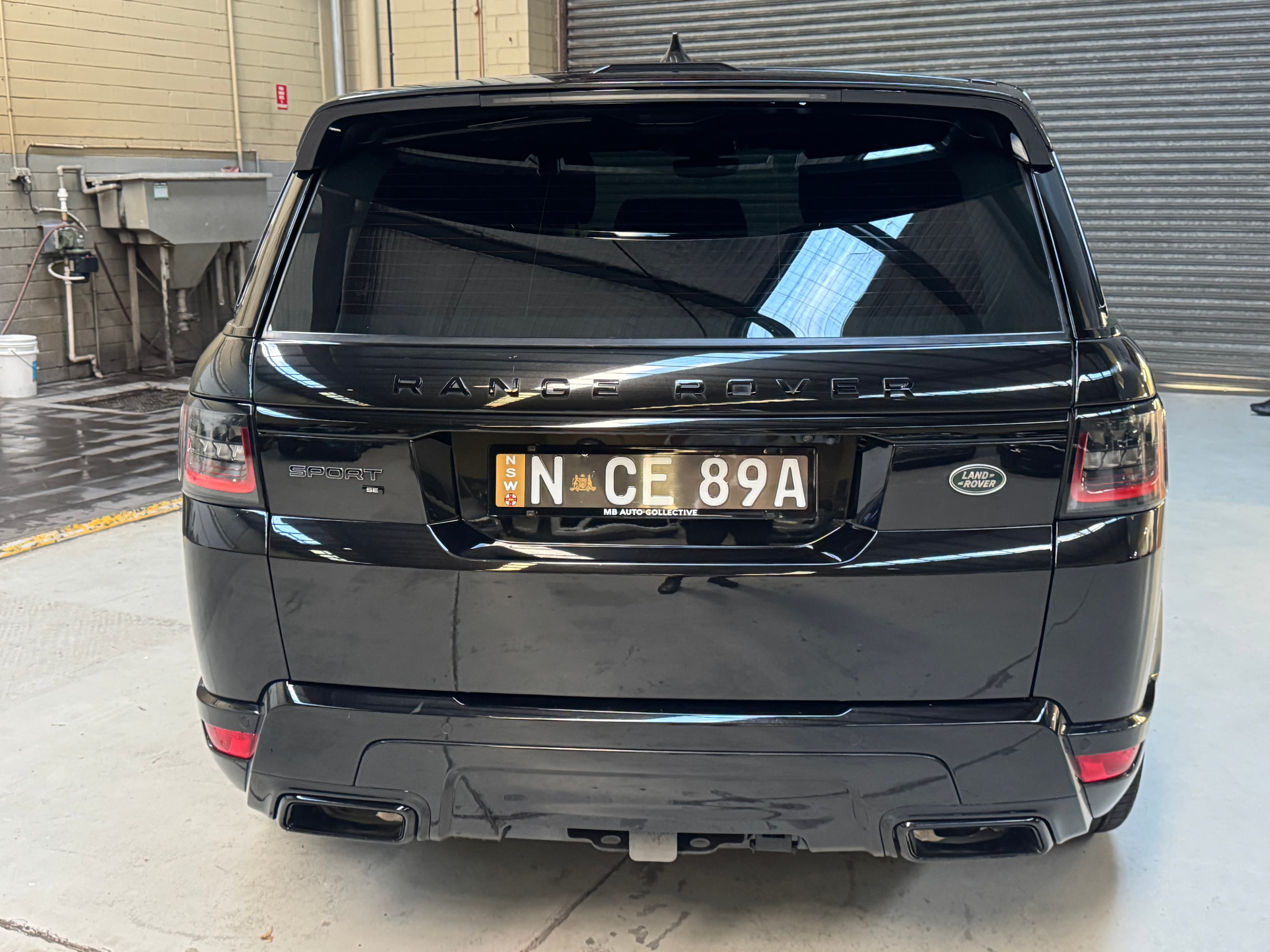 2022 Land Rover Range Rover Sport D250 SE in Black — infotainment