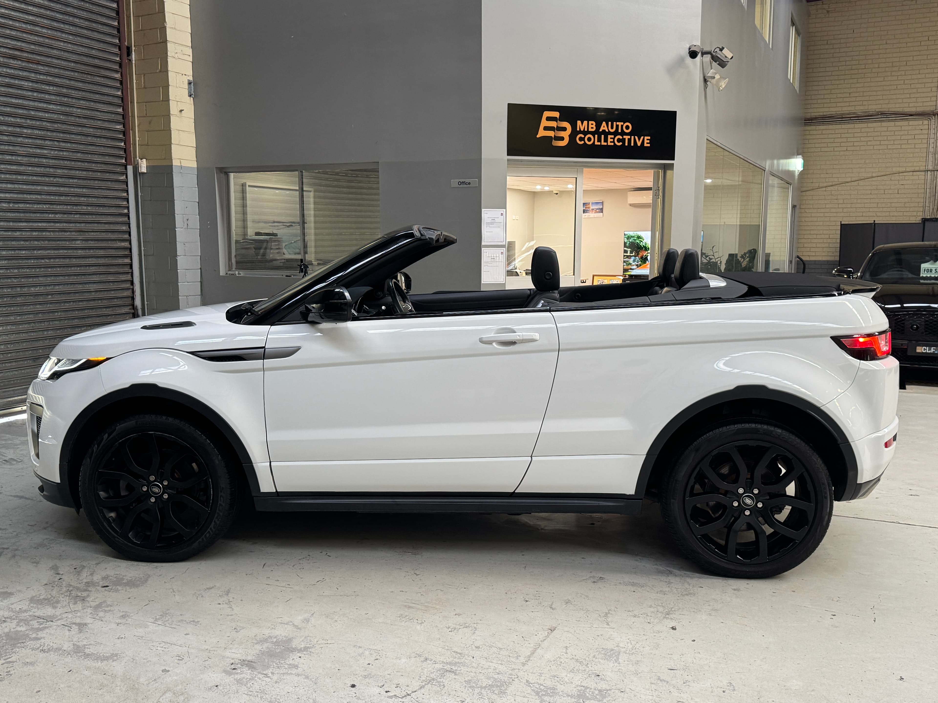 2017 Range Rover Evoque TD4 180 SE Dynamic in White — exterior side
